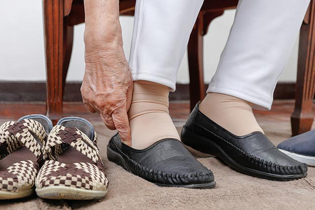 There are shoes for the elderly to prevent falls.