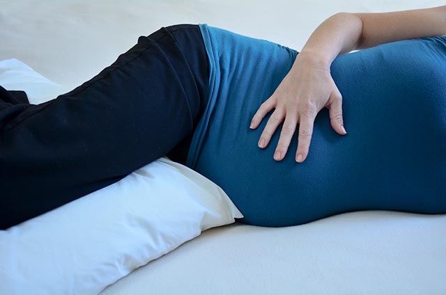 get into a good position when sleeping during pregnancy