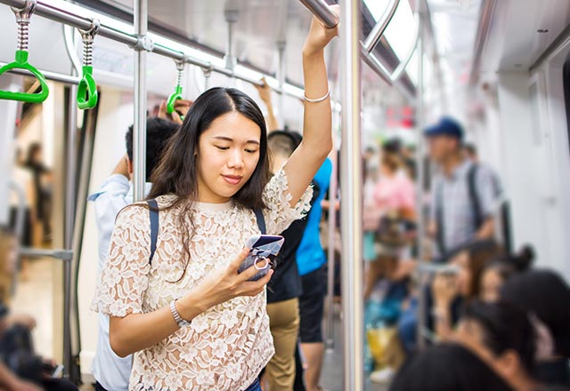 Use your commute on the train to relieve chronic stress with the help of mediation or relaxation apps on your smartphone.