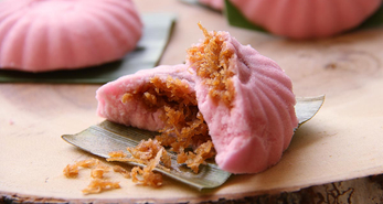 Most cakes and pastries contain artificial sweeteners.