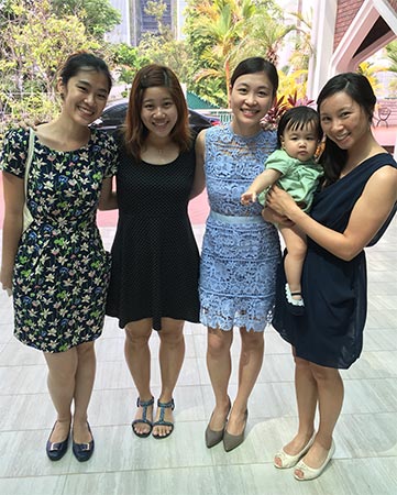 melissa yeo with friends after she lost weight