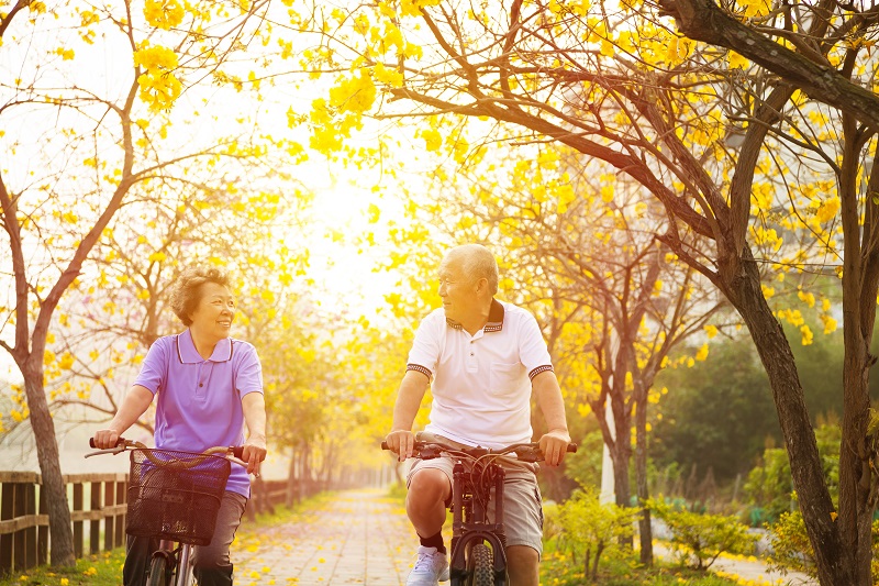 Senior couple cycling_shutterstock_260918054.jpg