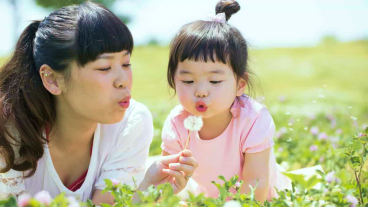 practising good eye care habits to take care of your toddler’s bright eyes