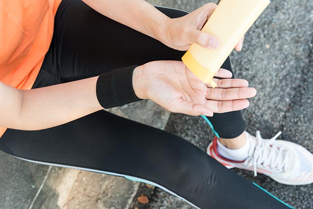 Using sunscreen can reduce the risk of skin cancer