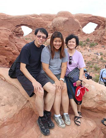 melissa yeo and her family overseas