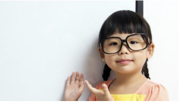 specs are the most widely-used aid to correct vision problems like myopia. 