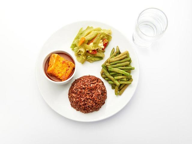 A healthy diet consists of healthier options such as brown rice.