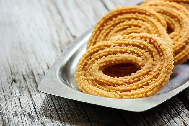 This Deepavali, look for healthier recipes of murukku, your favourite traditional Indian snack.