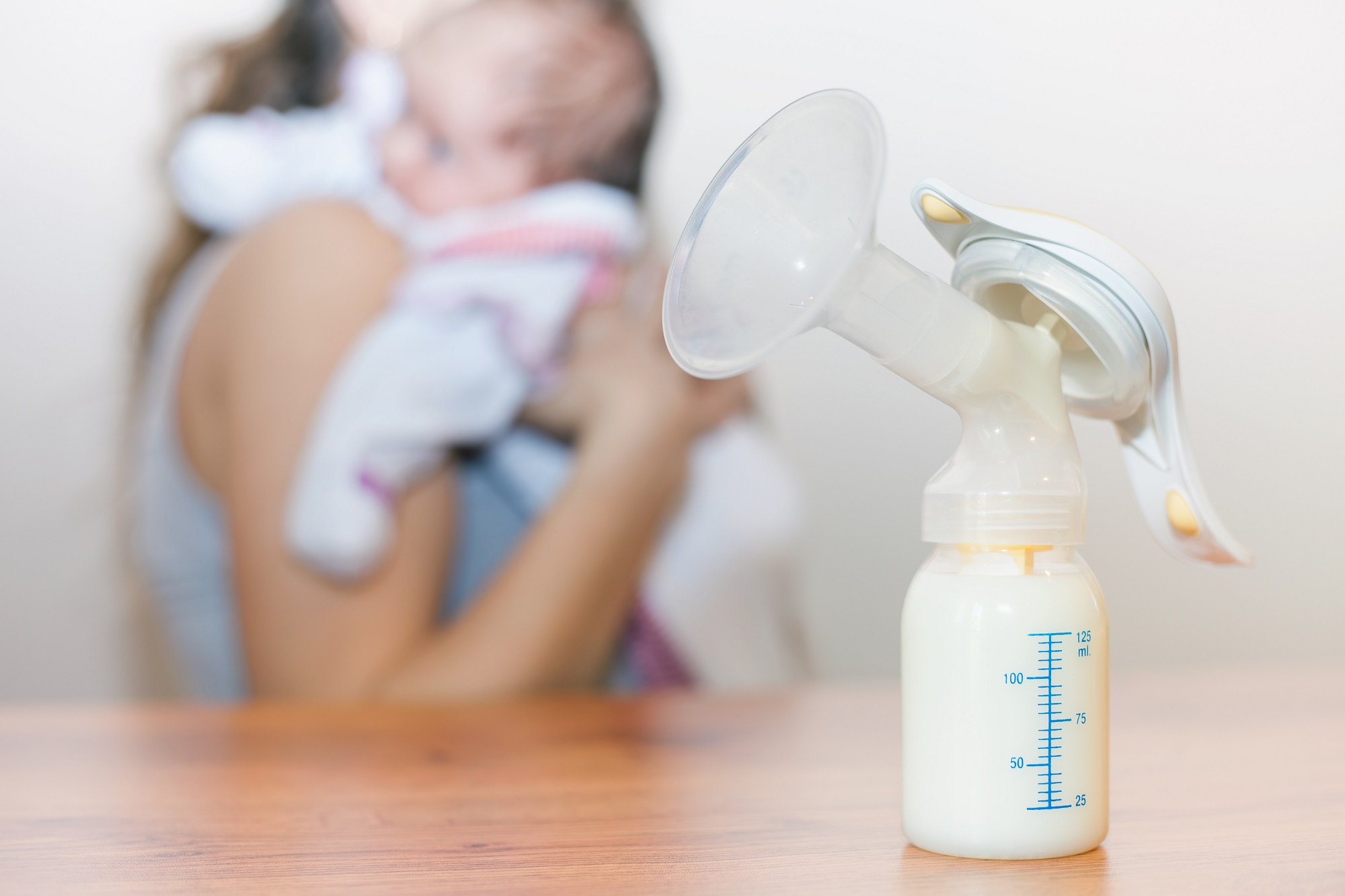 Feeding your baby: Breastfeeding