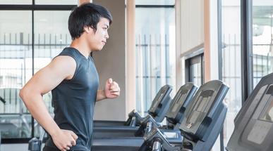 man-at-the-gym-doing-exercise.jpg
