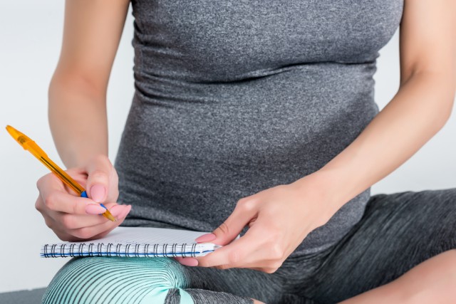 pregnant woman what should they be aware of before starting exercise