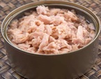 Tuna is low in calories and fat, but extremely high in protein. 