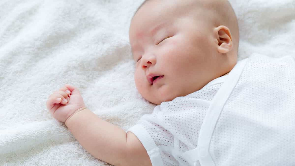 How to get a newborn baby to sleep best sale