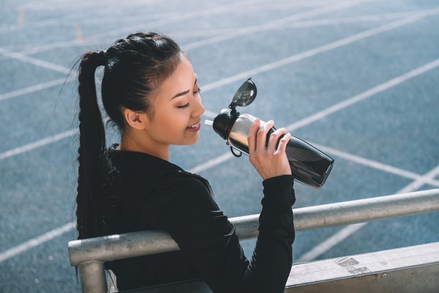 Stay hydrated with smart water bottles when engaging in exercise