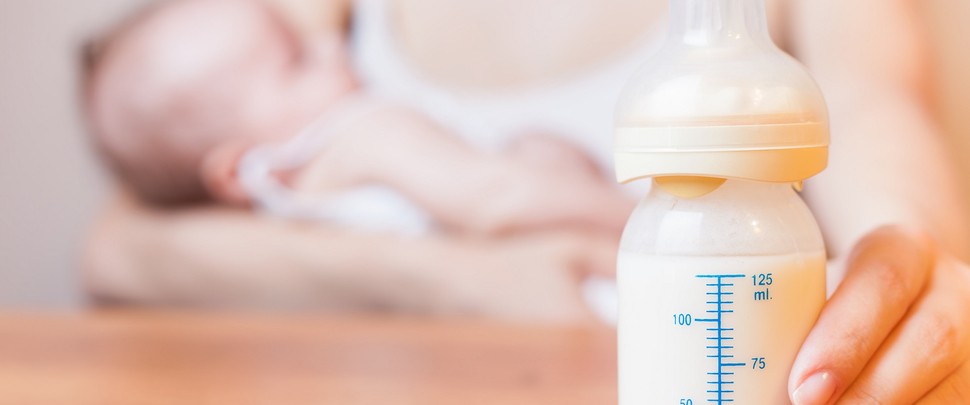 Is it better to breastfeed or hot sale bottle feed