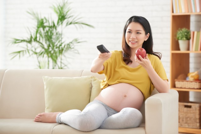 when pregnant women should stop exercising