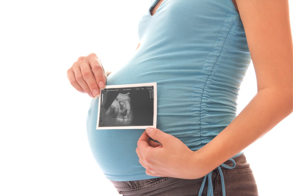 ultrasound_mothertobe.jpg