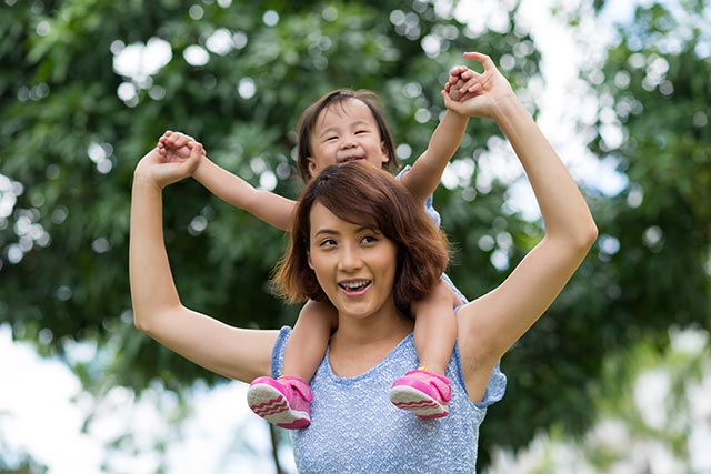 Women can gain numerous benefits in lifting weights every day.